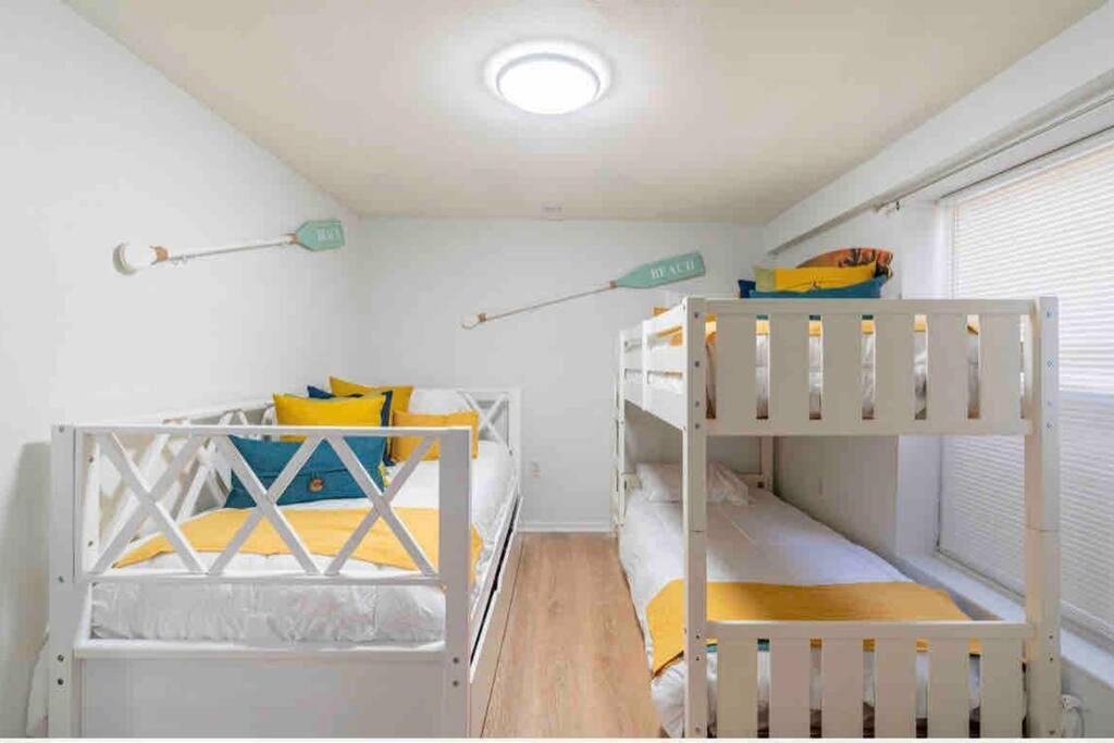 בראדנטון ביץ' Lovely 2 Bedrooms, Steps Away From The Beach. מראה חיצוני תמונה